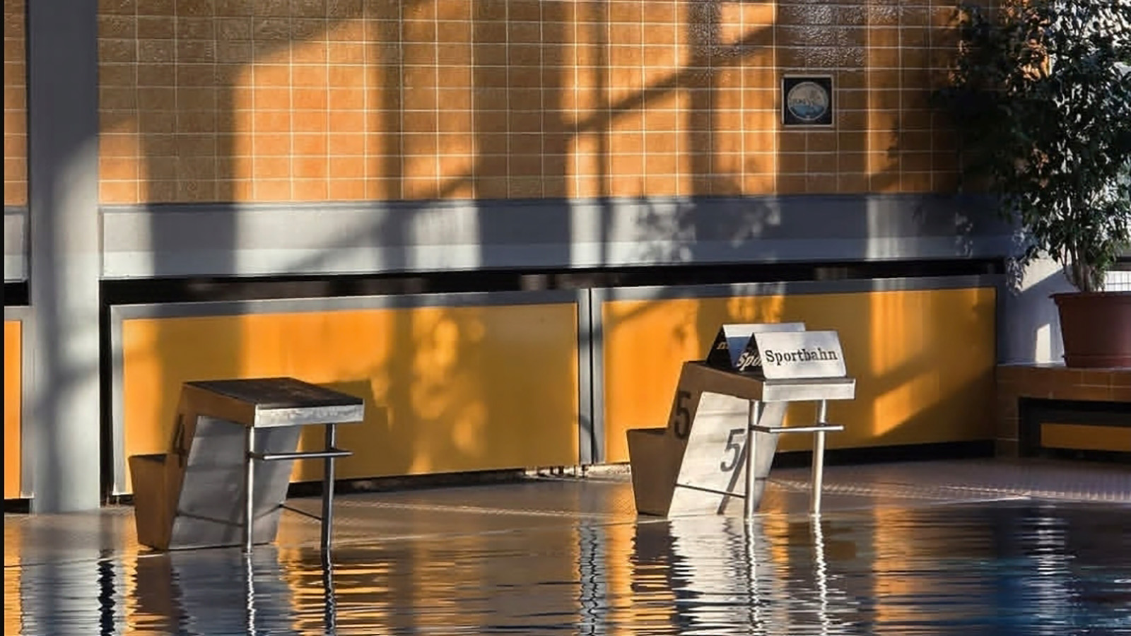 Öffnungszeiten des Warburger Hallenbads in den Osterferien 2026 im Überblick